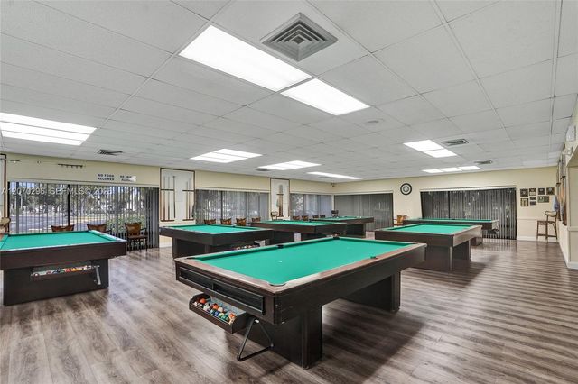 9461 Sunrise Lakes Boulevard 208, Sunrise, FL 33322