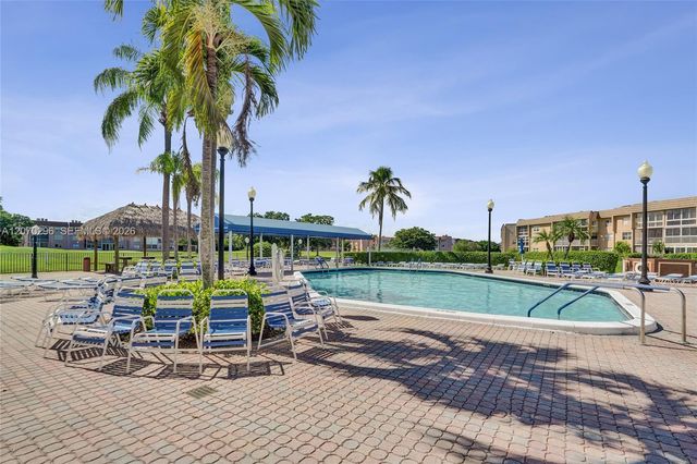9461 Sunrise Lakes Boulevard 208, Sunrise, FL 33322