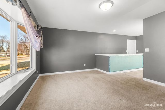 107 W Streamwood Boulevard, Streamwood, IL 60107