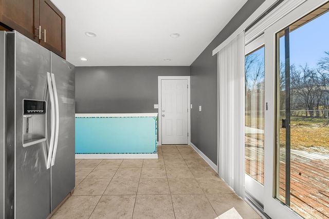 107 W Streamwood Boulevard, Streamwood, IL 60107