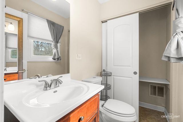 107 W Streamwood Boulevard, Streamwood, IL 60107