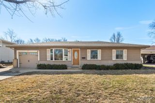 107 W Streamwood Boulevard, Streamwood, IL 60107