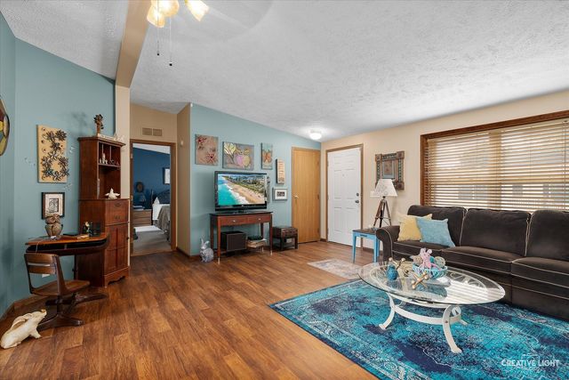 132 Cardinal Lane, Sandwich, IL 60548