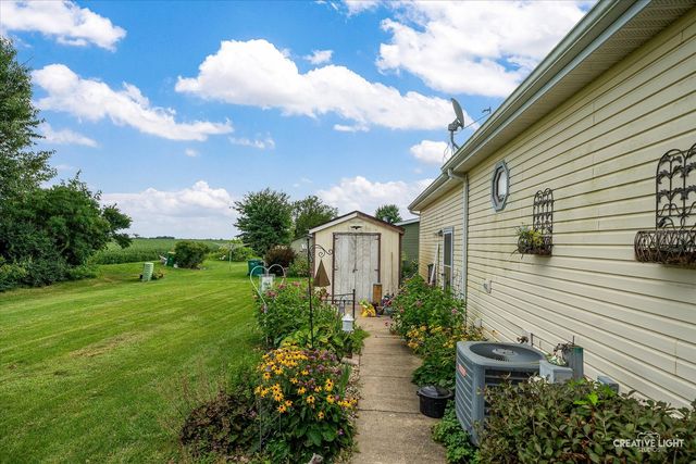 132 Cardinal Lane, Sandwich, IL 60548