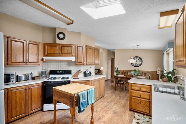 132 Cardinal Lane, Sandwich, IL 60548