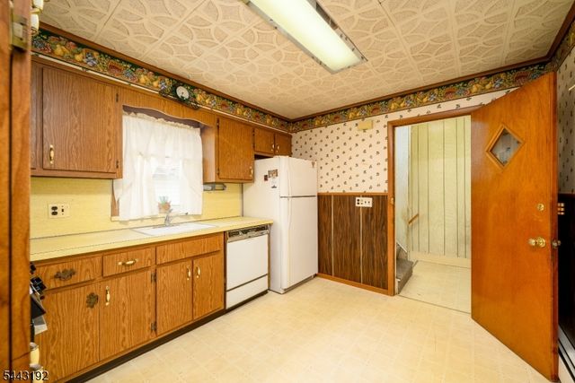 710 Mcgillvray Pl, Linden City, NJ 07036