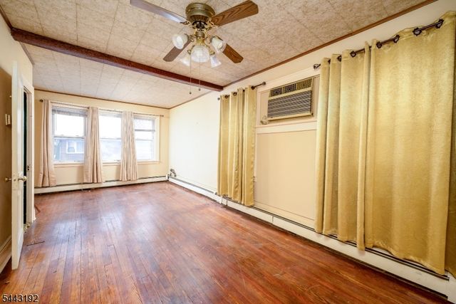 710 Mcgillvray Pl, Linden City, NJ 07036