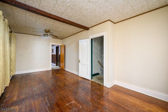 710 Mcgillvray Pl, Linden City, NJ 07036
