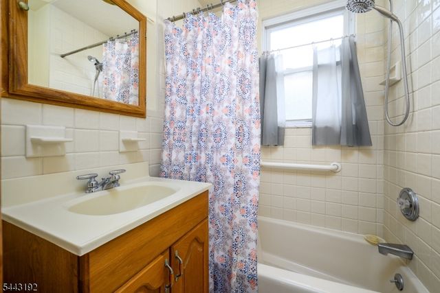 710 Mcgillvray Pl, Linden City, NJ 07036