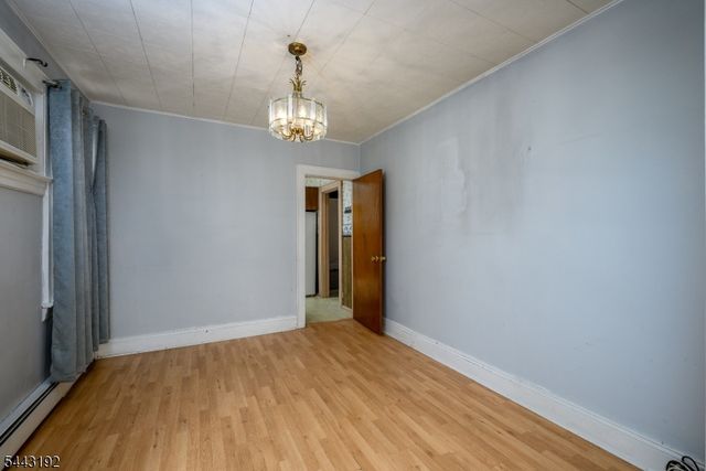 710 Mcgillvray Pl, Linden City, NJ 07036