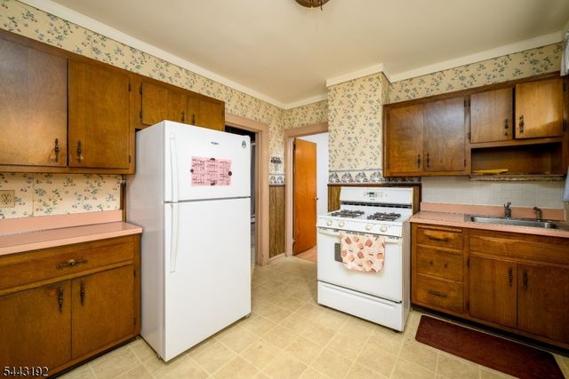 710 Mcgillvray Pl, Linden City, NJ 07036