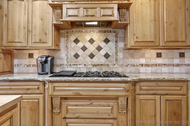 40040 N 3988 Road, Collinsville, OK 74021