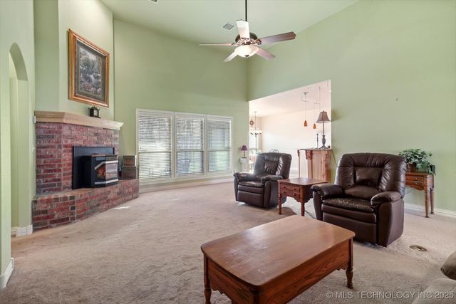 40040 N 3988 Road, Collinsville, OK 74021