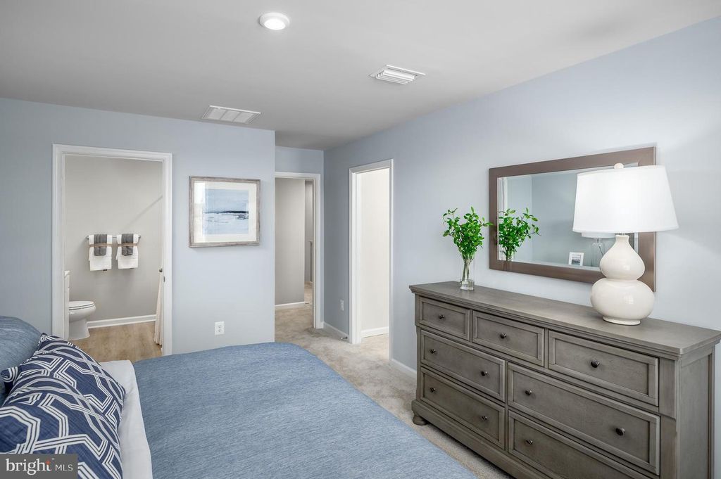 Image 10 of property listing at 1105 BRECKENRIDGE DR, Hagerstown, MD 21740