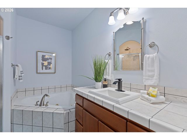 27741 Se WALLACE Rd, Estacada, OR 97023