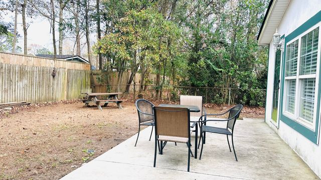 1532 W Robinhood Drive, Charleston, SC 29407
