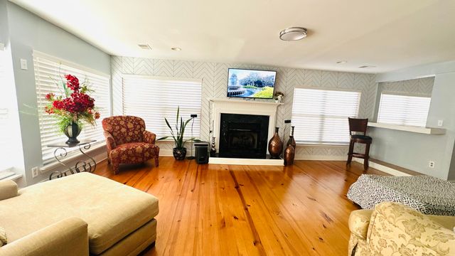 1532 W Robinhood Drive, Charleston, SC 29407