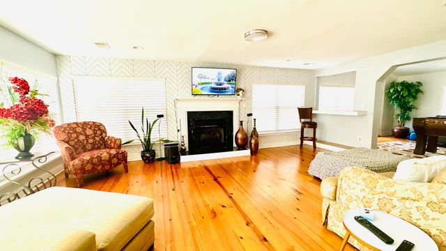 1532 W Robinhood Drive, Charleston, SC 29407