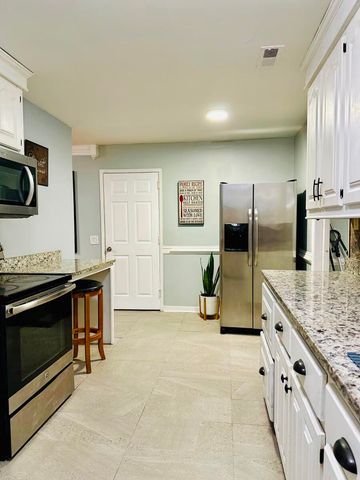 1532 W Robinhood Drive, Charleston, SC 29407