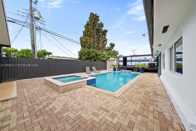 1310 SW 78th Ave, Miami, FL 33144