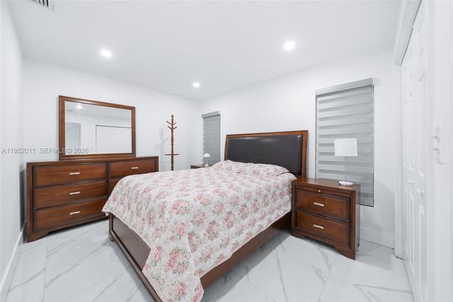 1310 SW 78th Ave, Miami, FL 33144