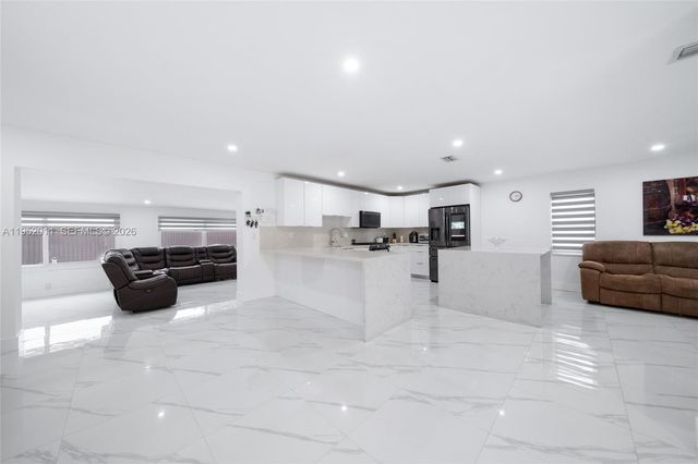 1310 SW 78th Ave, Miami, FL 33144