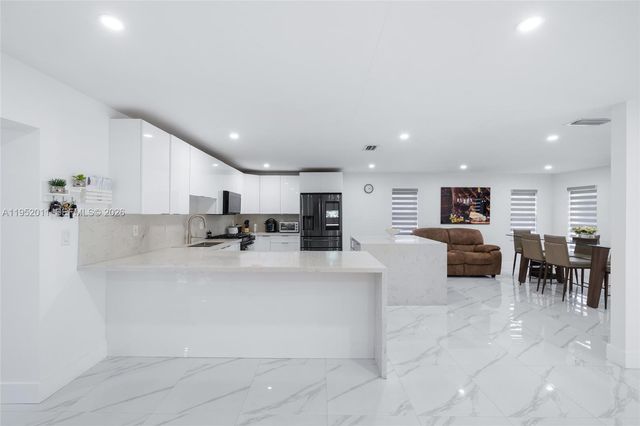 1310 SW 78th Ave, Miami, FL 33144