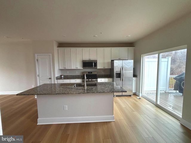 1454 CLINGMANS DOME DR, Frederick, MD 21702