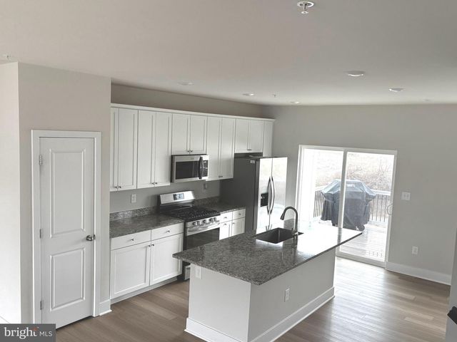 1454 CLINGMANS DOME DR, Frederick, MD 21702