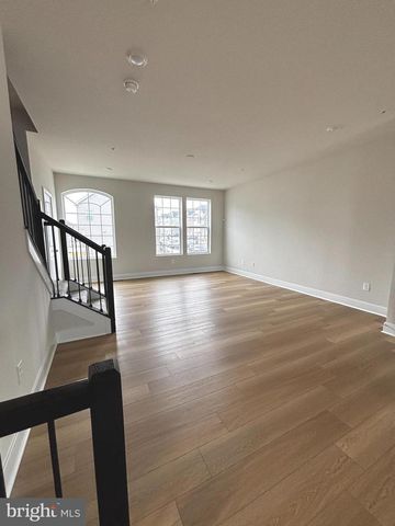 1454 CLINGMANS DOME DR, Frederick, MD 21702