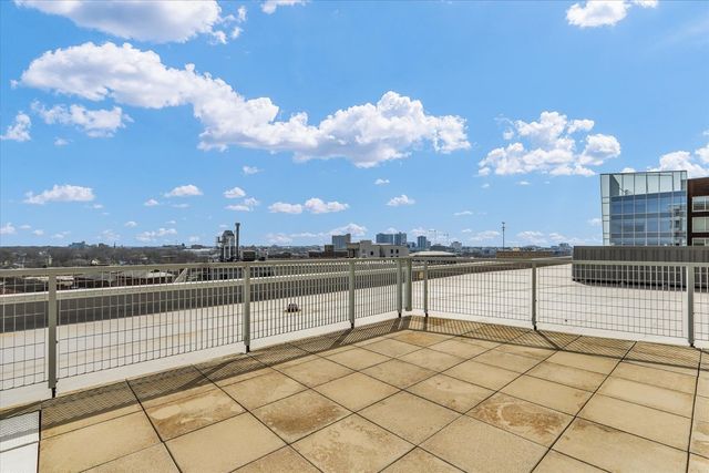 301 N Neil Street 608, Champaign, IL 61820