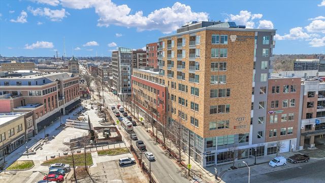 301 N Neil Street 608, Champaign, IL 61820