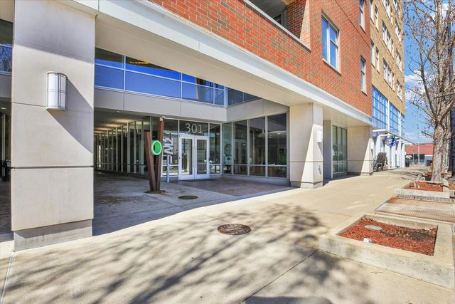 301 N Neil Street 608, Champaign, IL 61820