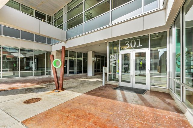 301 N Neil Street 608, Champaign, IL 61820