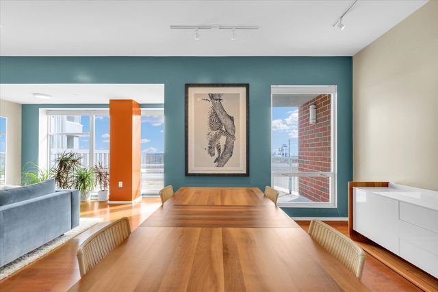 301 N Neil Street 608, Champaign, IL 61820