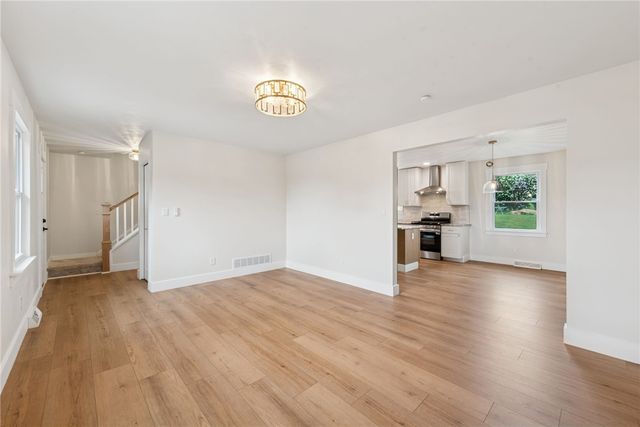 113 Mt Rainer Dr, Unity Twp, PA 15650