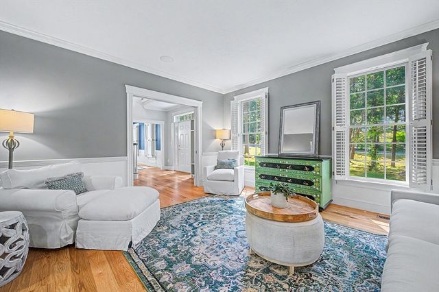 31 Tammer Ln, Hopkinton, MA 01748