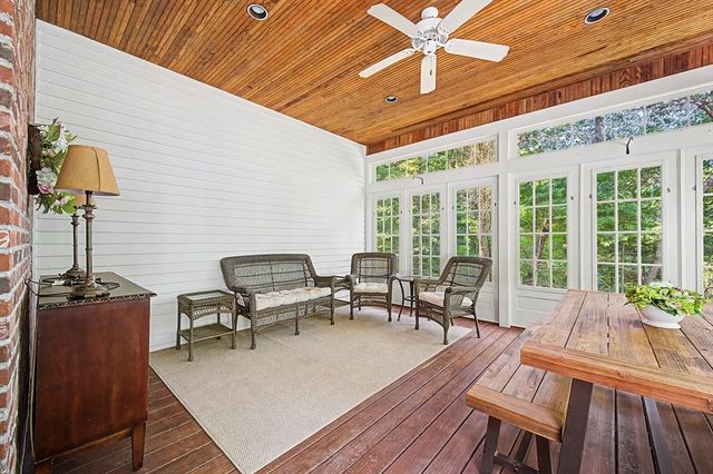 31 Tammer Ln, Hopkinton, MA 01748