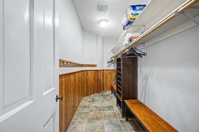 31 Tammer Ln, Hopkinton, MA 01748