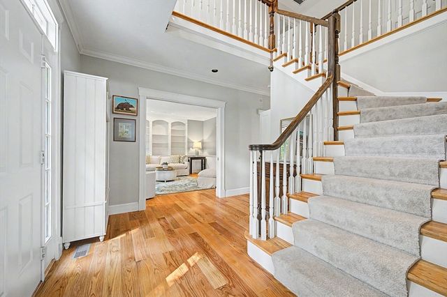 31 Tammer Ln, Hopkinton, MA 01748
