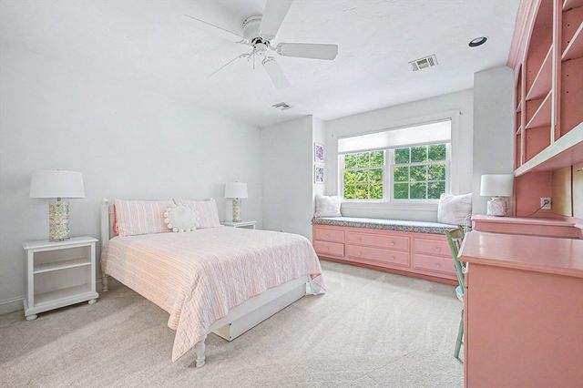 31 Tammer Ln, Hopkinton, MA 01748