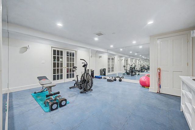31 Tammer Ln, Hopkinton, MA 01748