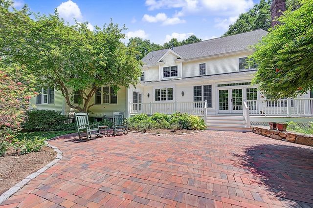 31 Tammer Ln, Hopkinton, MA 01748