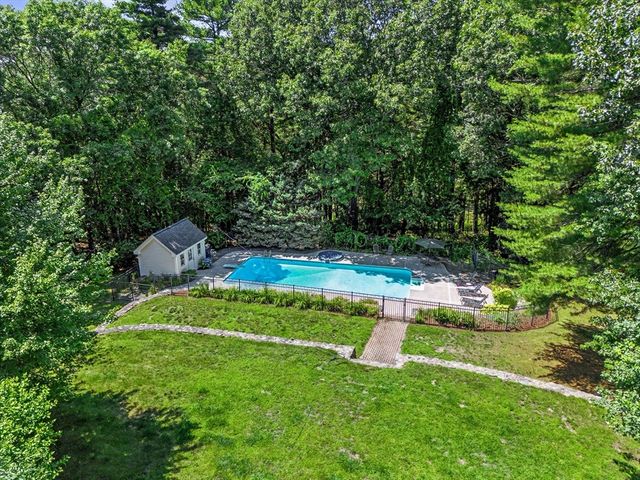 31 Tammer Ln, Hopkinton, MA 01748