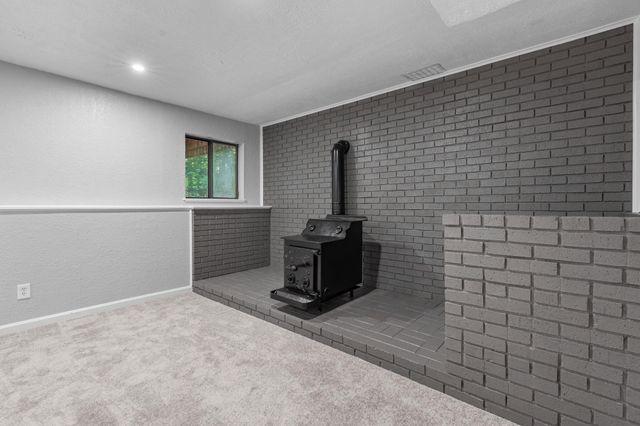 29 CUNNINGHAM Drive, Derry, NH 03038