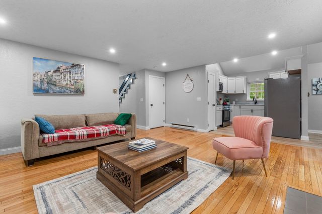 29 CUNNINGHAM Drive, Derry, NH 03038