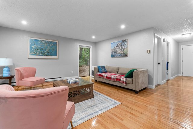 29 CUNNINGHAM Drive, Derry, NH 03038
