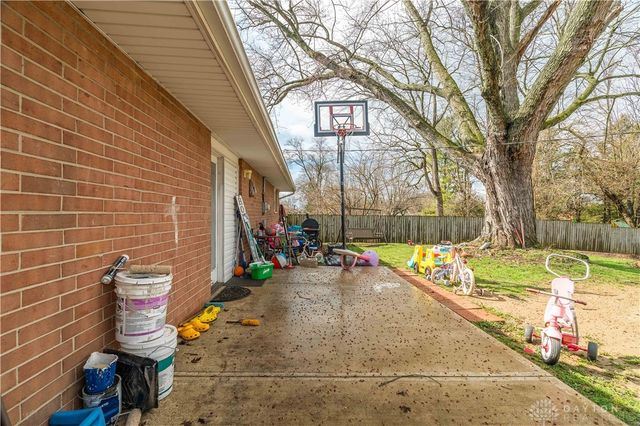 1182 Bellbrook Avenue, Xenia, OH 45385