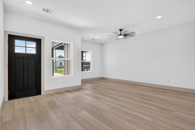 207 E South Street, Itasca, TX 76055