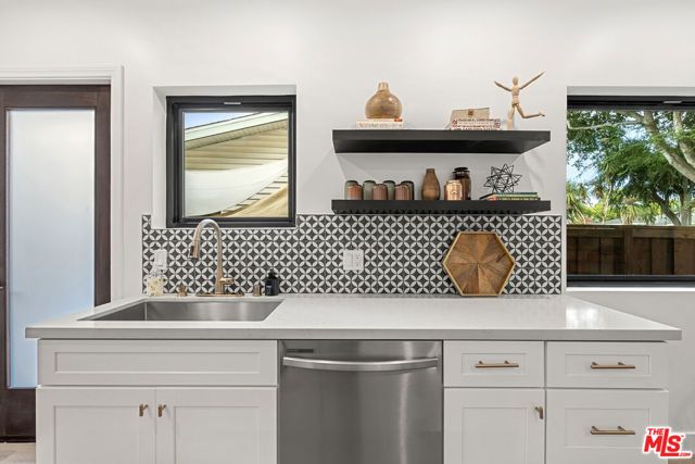 8929 Hubbard Street, Culver City, CA 90232